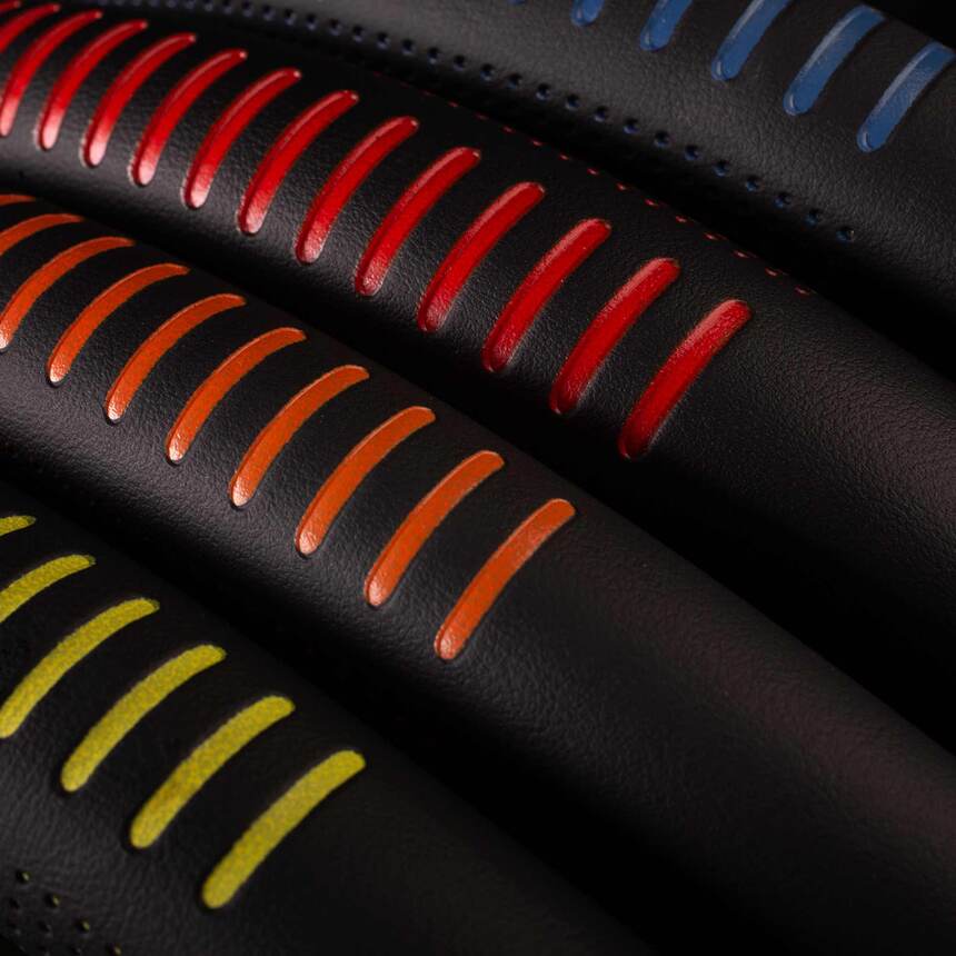 Кожаная оплётка на руль Car Performance с контрастным рисунком CP-2033 BK/ORANGE (S)