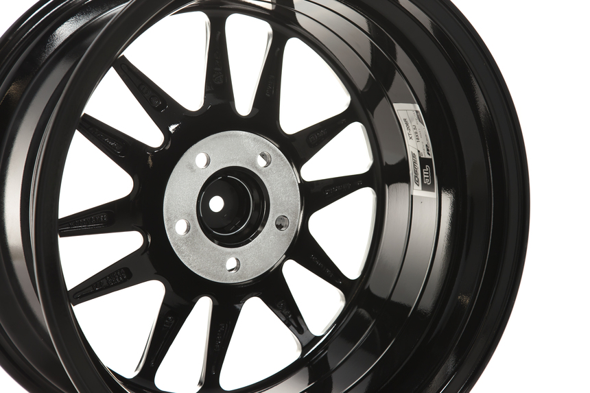 COSMIS  XT-206R 18x9,5 5x114,3 ET10 Black+diamond lip+spoke milling