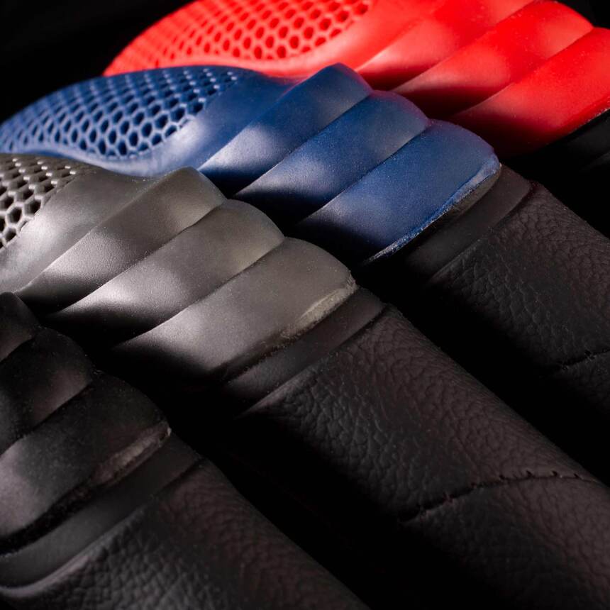 Кожаная оплётка на руль Car Performance с 3D вставками CP-2050 BK/BK (XXL)